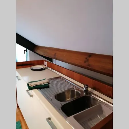 01 Attic Mansarda Secondo Piano No Ascensore No *