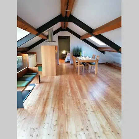 01 Attic Mansarda Secondo Piano No Ascensore No *