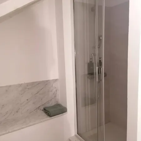 01 Attic Mansarda Secondo Piano No Ascensore No * Arona