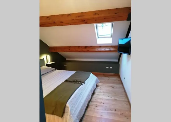 Апартаменты 01 Attic Mansarda Secondo Piano No Ascensore No *