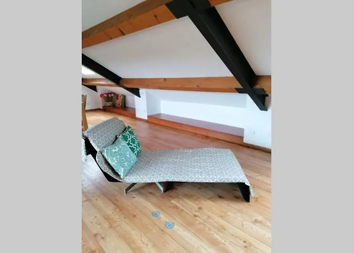 01 Attic Mansarda Secondo Piano No Ascensore No