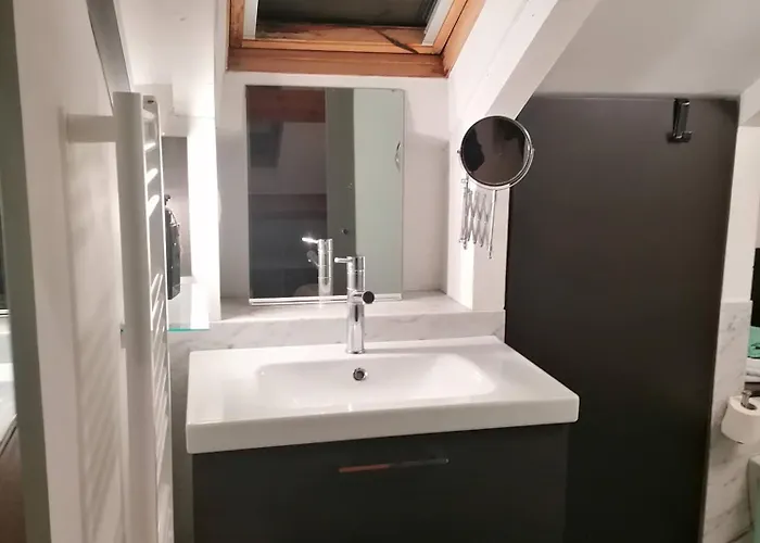 01 Attic Mansarda Secondo Piano No Ascensore No * Арона